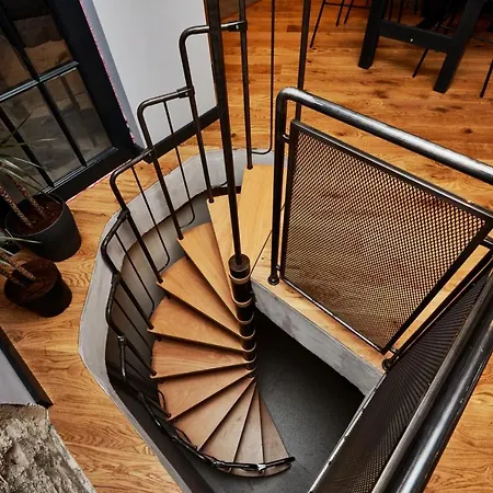 Courthouse #4 Exclusive Center Private Garden Апартамент София