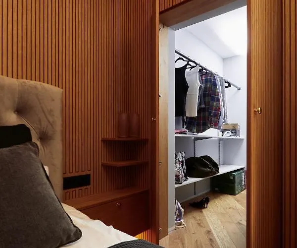 Courthouse #4 Exclusive Center Private Garden * София