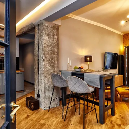 Courthouse #4 Exclusive Center Private Garden סופיה