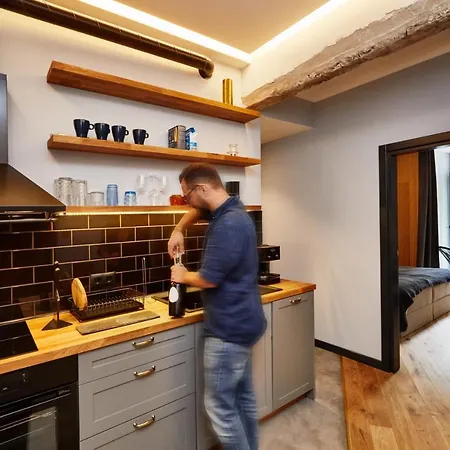 Courthouse #4 Exclusive Center Private Garden 아파트