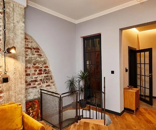 Apartment Courthouse #4 Exclusive Center Private Garden Sofia