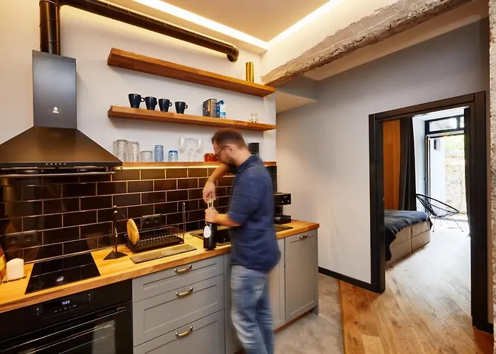 Courthouse #4 Exclusive Center Private Garden דירה