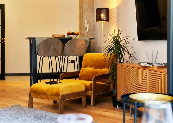 Courthouse #4 Exclusive Center Private Garden Apartment Sofia